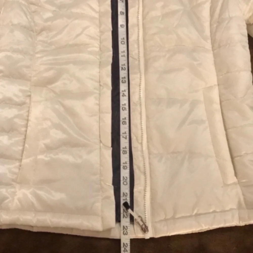 🆕 White Out Packable Jacket NWT
